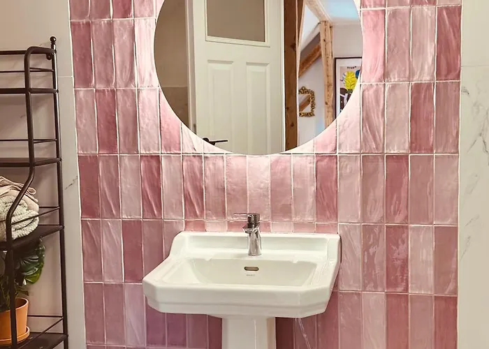 Hilma Rubinstein - W Historycznej Willi Lägenhet *